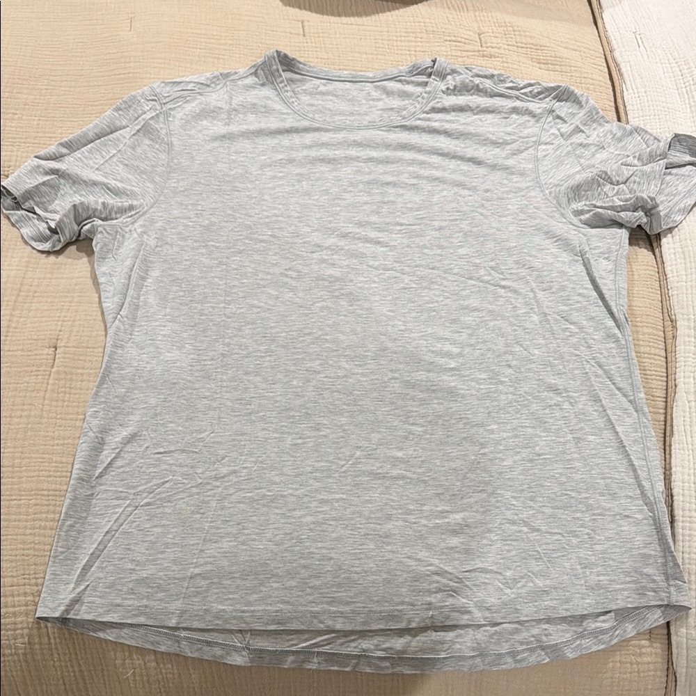 lululemon Athletica Light Grey Short Sleeve Tee
